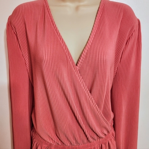 On 34th Pleated Plisse Peplum Top Pink Extra Large - Picture 3 of 12